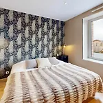Дом отдыха La Clef Decamp Maison Des Bruyeres 25pers Jacuzzi, Billard Baby Le Beny-Bocage