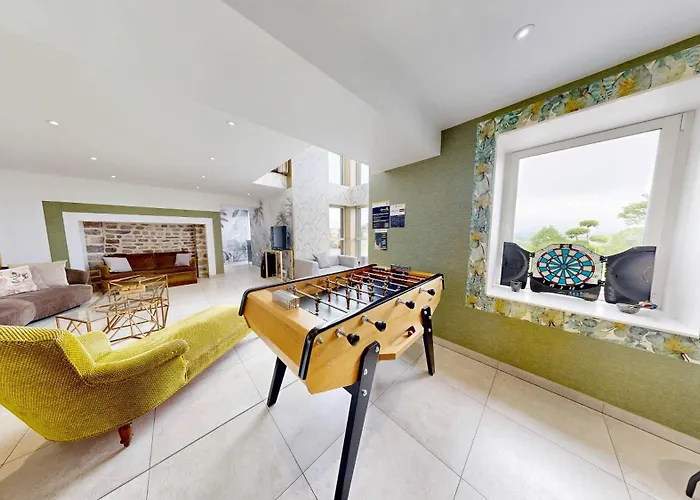 בית נופש Maison Des Bruyeres 25pers Jacuzzi, Billard Baby