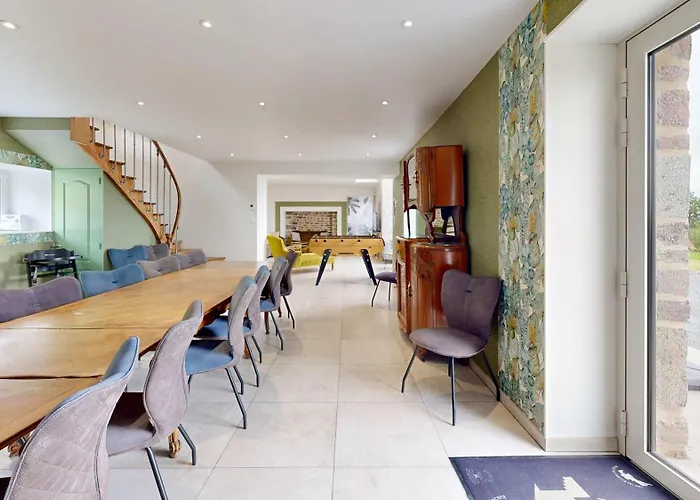 בית נופש Maison Des Bruyeres 25pers Jacuzzi, Billard Baby Le Bény-Bocage