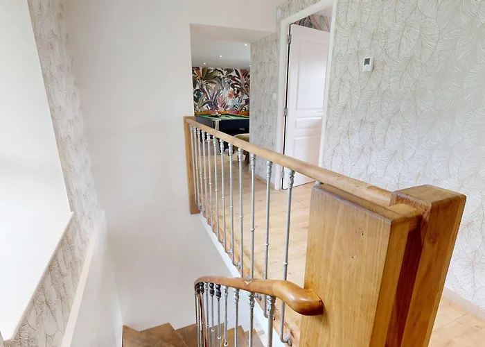 בית נופש Maison Des Bruyeres 25pers Jacuzzi, Billard Baby *